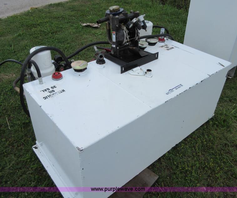 image for item BA9292 Truck mounted oil tanks