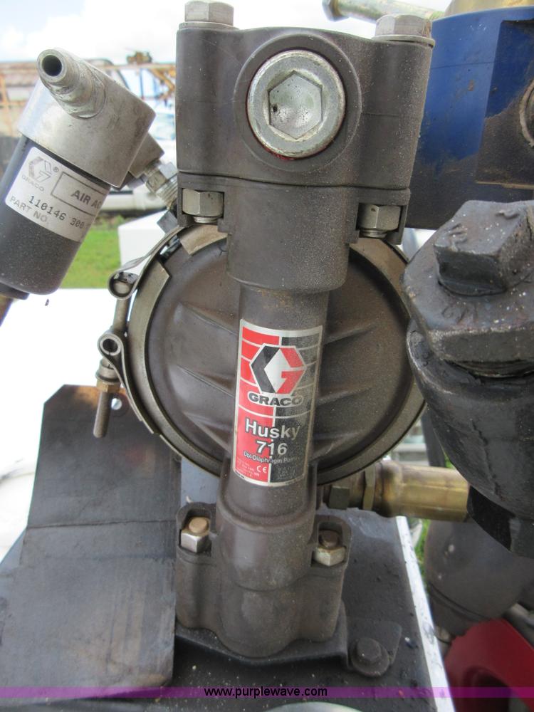 image for item BA9292 Truck mounted oil tanks