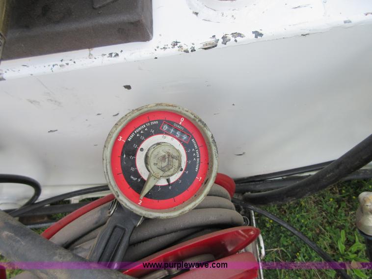 image for item BA9292 Truck mounted oil tanks