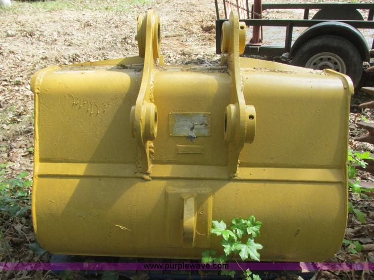 image for item BM9249 Caterpillar 2297660 excavator bucket