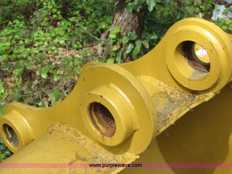 image for item BM9249 Caterpillar 2297660 excavator bucket