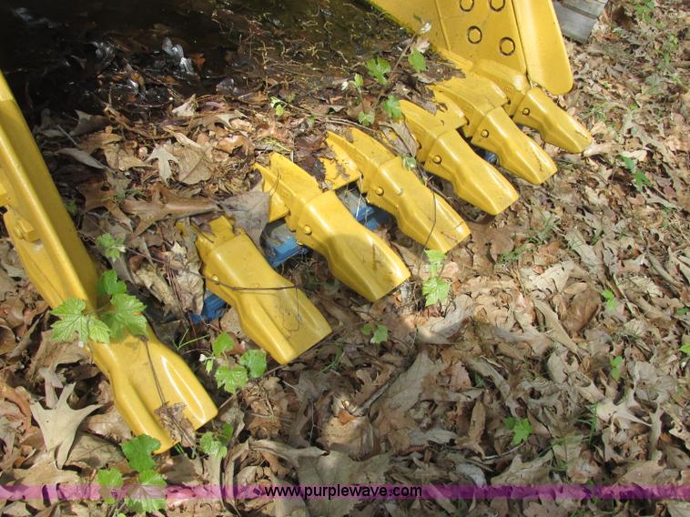 image for item BM9249 Caterpillar 2297660 excavator bucket