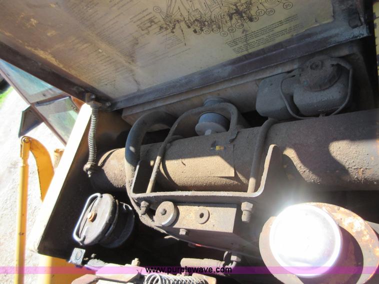 image for item D2433 1990 Case 580K backhoe