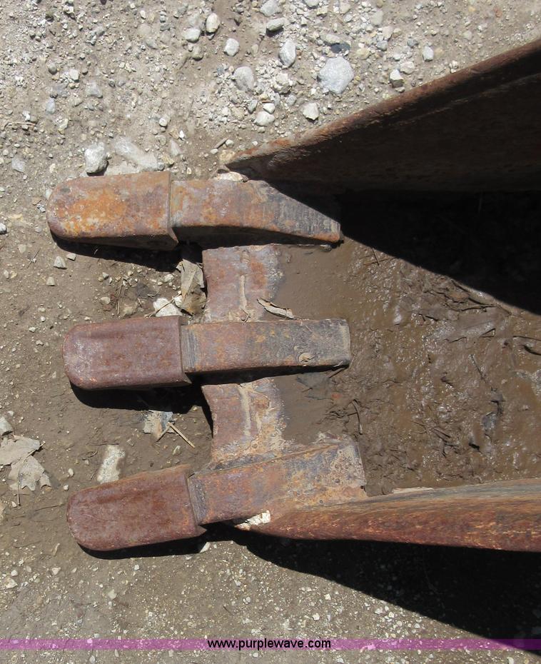 image for item D2433 1990 Case 580K backhoe