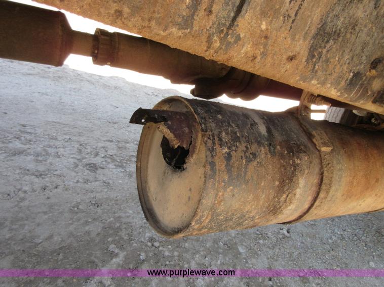 image for item D2434 1989 Ford LN8000 refuse truck