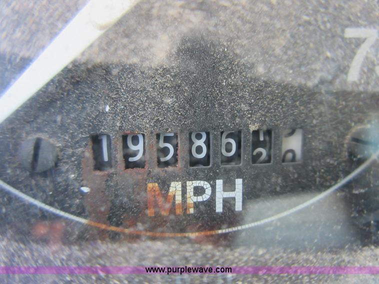 image for item D2434 1989 Ford LN8000 refuse truck