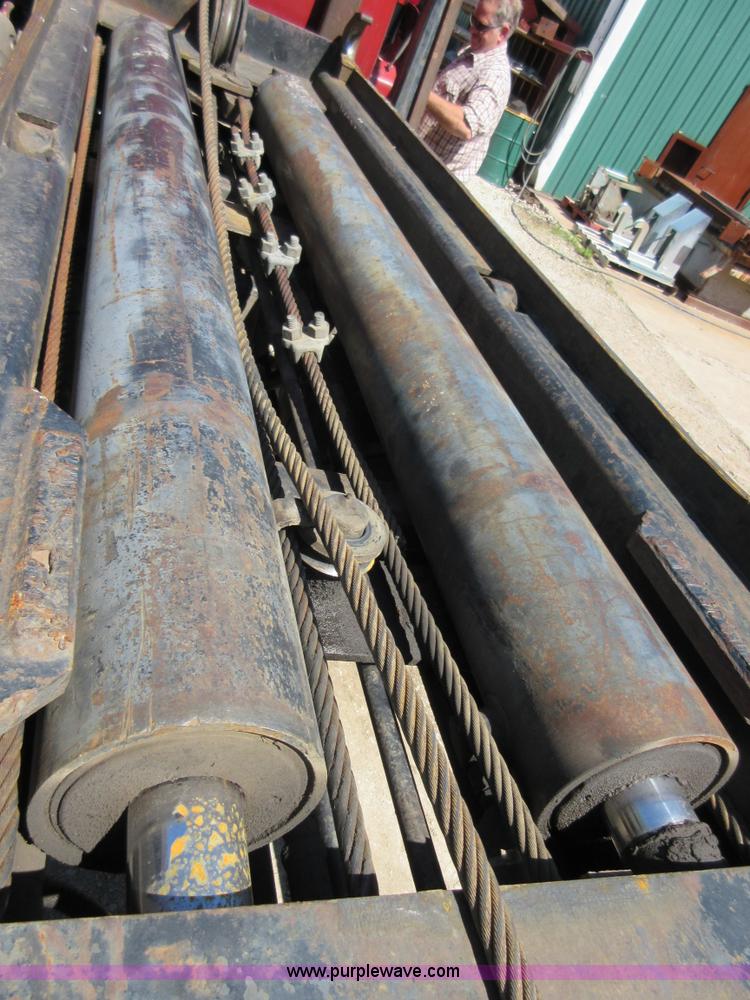 image for item D2435 1981 Mack DM6855 roll off truck