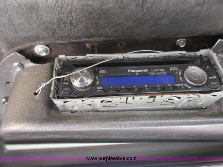 image for item D2435 1981 Mack DM6855 roll off truck