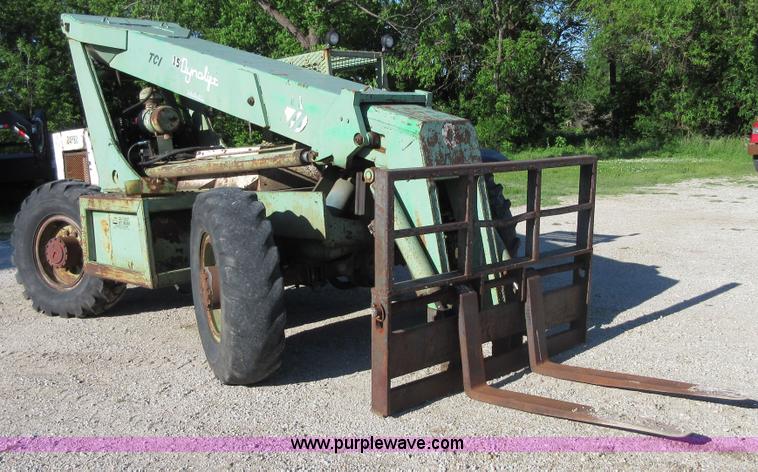 image for item D2436 Dynalift D4P80 telehandler