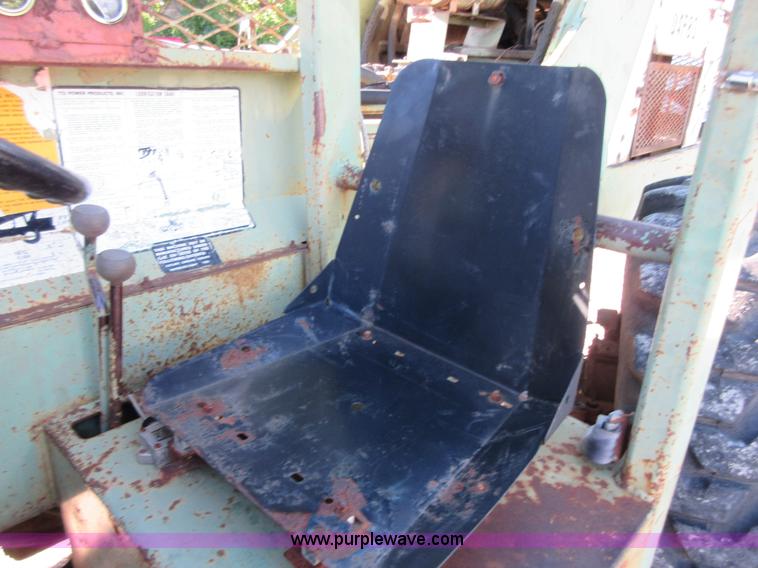 image for item D2436 Dynalift D4P80 telehandler