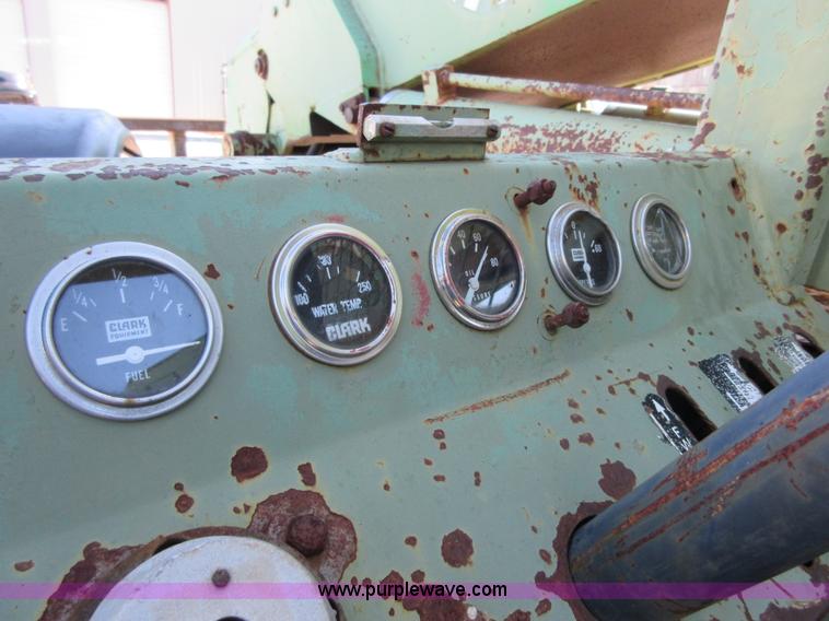 image for item D2436 Dynalift D4P80 telehandler