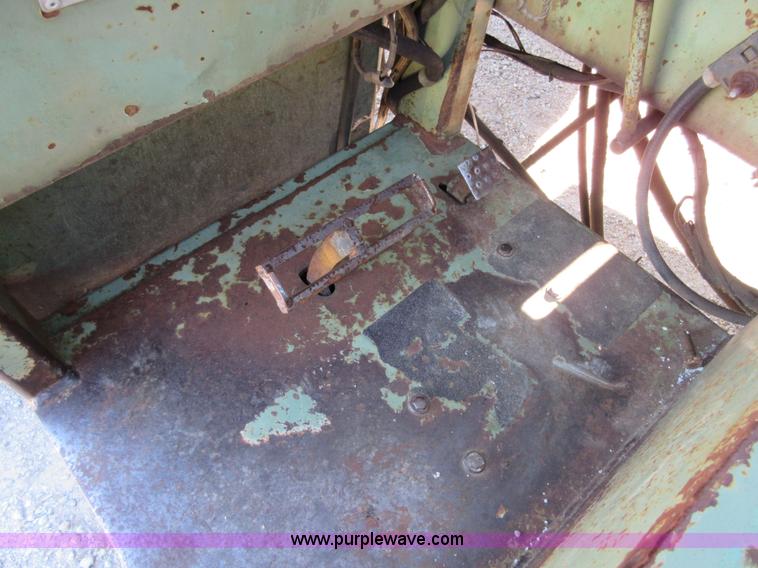 image for item D2436 Dynalift D4P80 telehandler