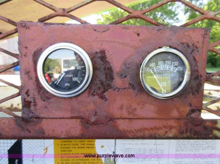 image for item D2436 Dynalift D4P80 telehandler