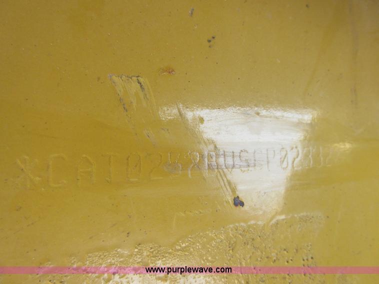 image for item D2438 2006 Caterpillar 252B skid steer