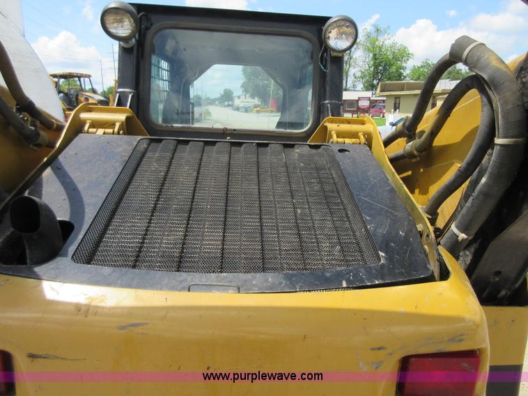 image for item D2438 2006 Caterpillar 252B skid steer