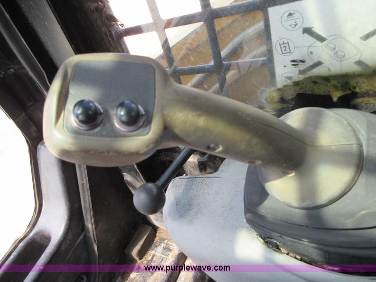 image for item D2438 2006 Caterpillar 252B skid steer