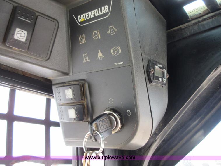 image for item D2438 2006 Caterpillar 252B skid steer