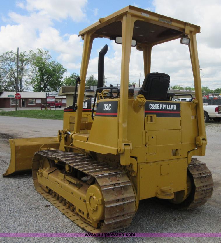 image for item D2439 1999 Caterpillar D3C XL Series III dozer