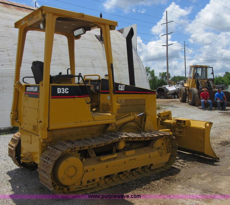 image for item D2439 1999 Caterpillar D3C XL Series III dozer