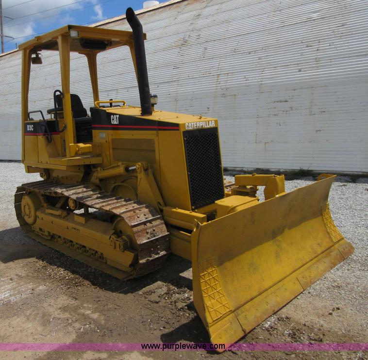 image for item D2439 1999 Caterpillar D3C XL Series III dozer