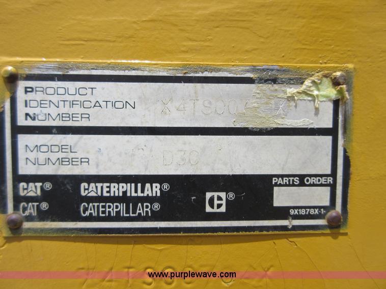 image for item D2439 1999 Caterpillar D3C XL Series III dozer