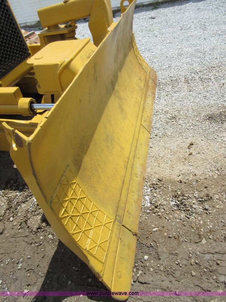 image for item D2439 1999 Caterpillar D3C XL Series III dozer