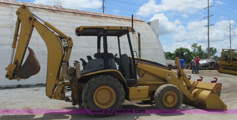 image for item D2440 2001 Caterpillar 420D backhoe