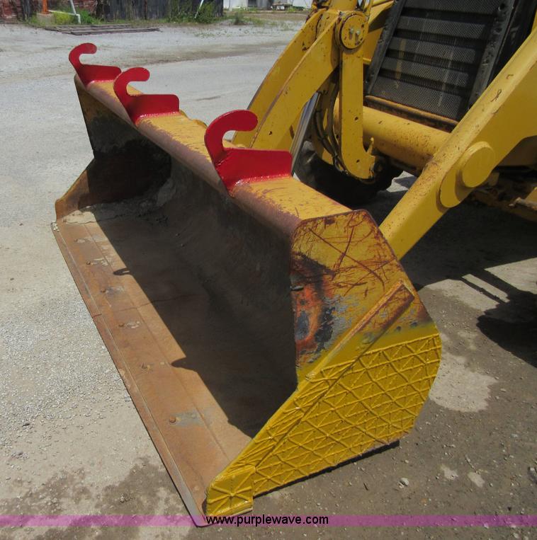 image for item D2440 2001 Caterpillar 420D backhoe