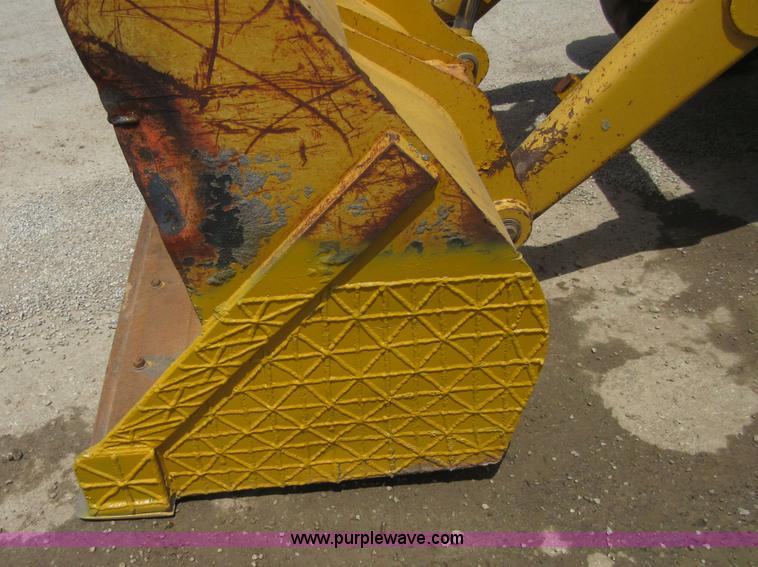 image for item D2440 2001 Caterpillar 420D backhoe