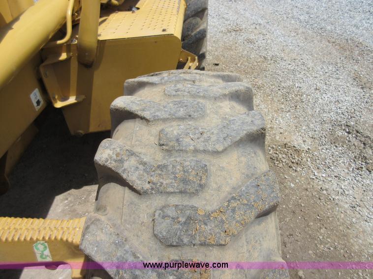 image for item D2440 2001 Caterpillar 420D backhoe