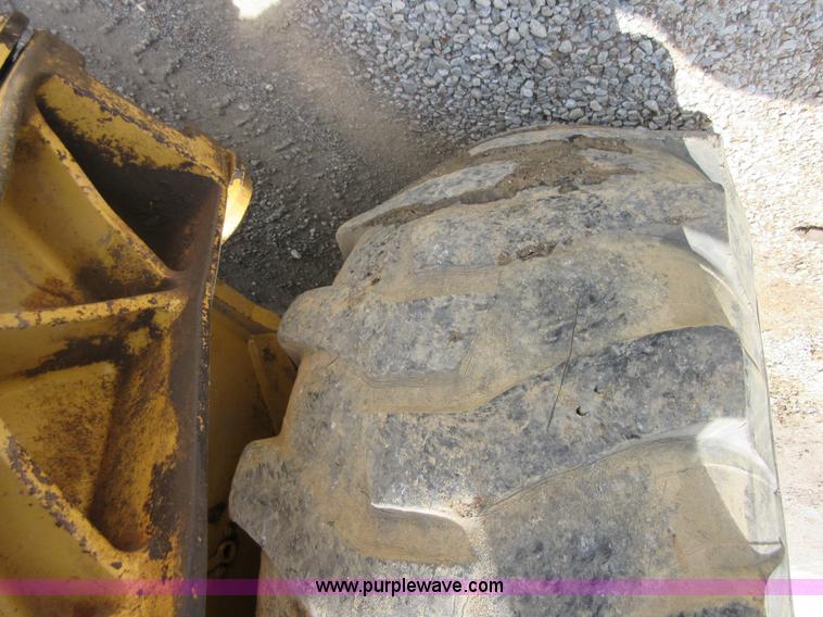 image for item D2440 2001 Caterpillar 420D backhoe