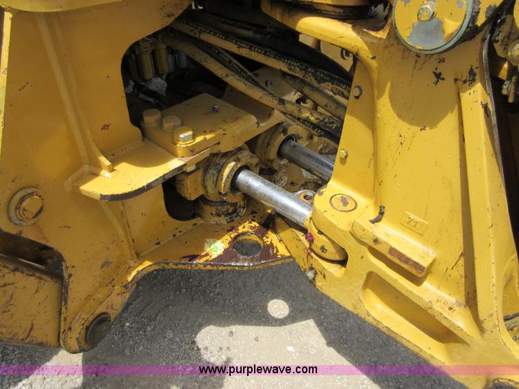 image for item D2440 2001 Caterpillar 420D backhoe