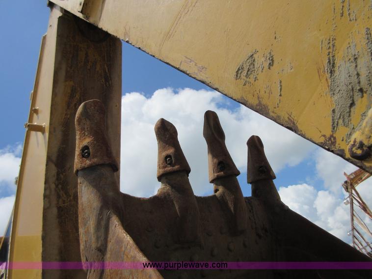 image for item D2440 2001 Caterpillar 420D backhoe