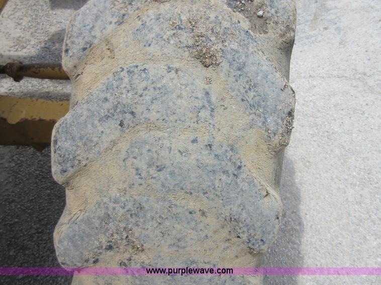 image for item D2440 2001 Caterpillar 420D backhoe