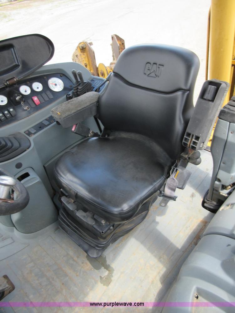 image for item D2440 2001 Caterpillar 420D backhoe