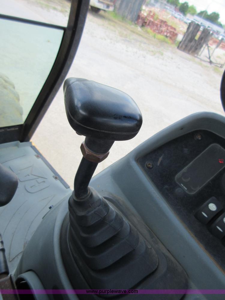 image for item D2440 2001 Caterpillar 420D backhoe