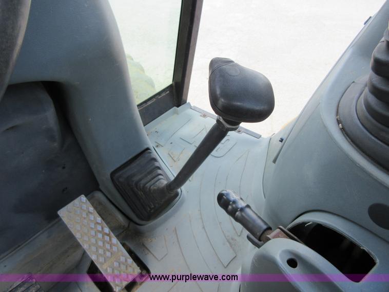 image for item D2440 2001 Caterpillar 420D backhoe