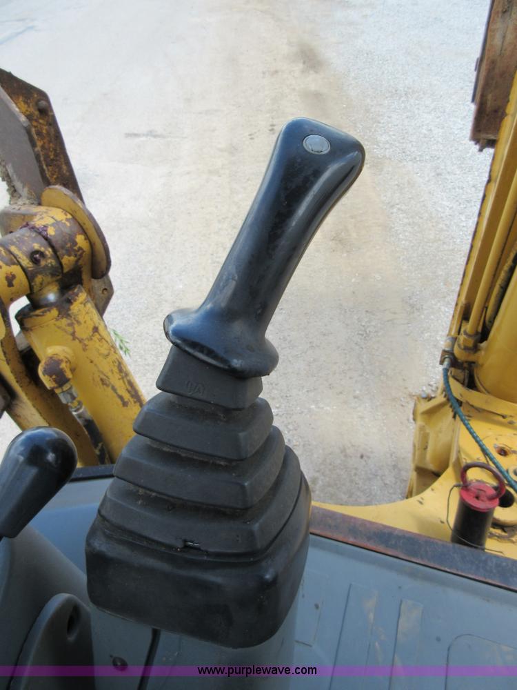 image for item D2440 2001 Caterpillar 420D backhoe