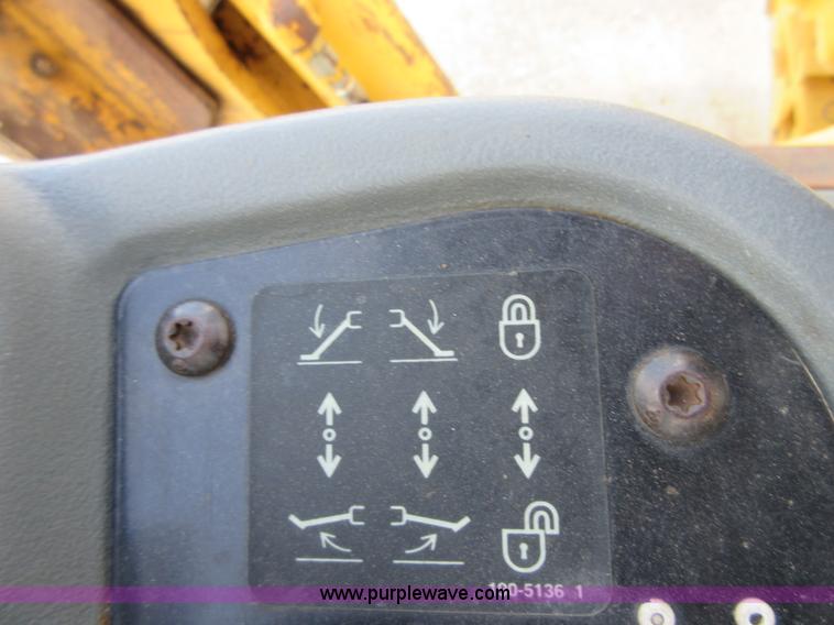 image for item D2440 2001 Caterpillar 420D backhoe