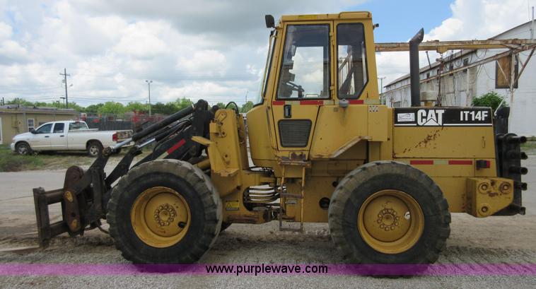 image for item D2441 1995 Caterpillar IT14F integrated tool carrier