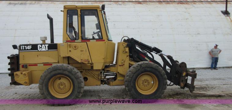 image for item D2441 1995 Caterpillar IT14F integrated tool carrier