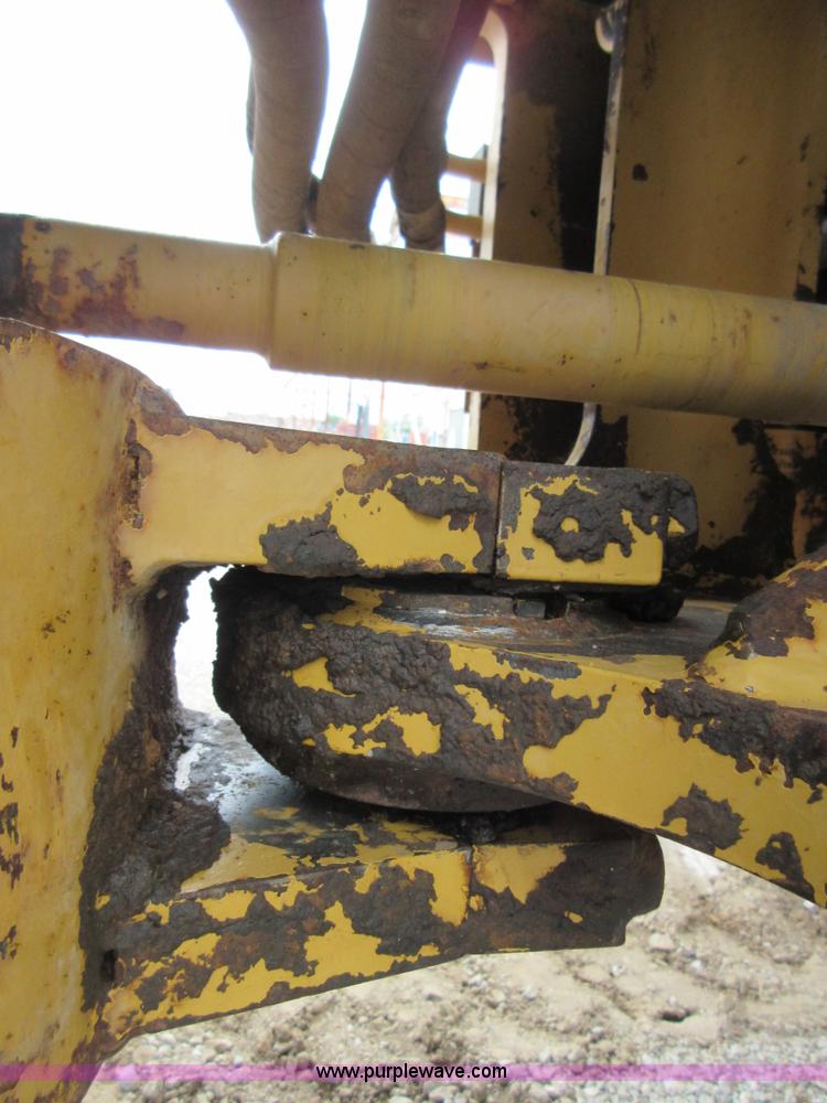 image for item D2441 1995 Caterpillar IT14F integrated tool carrier