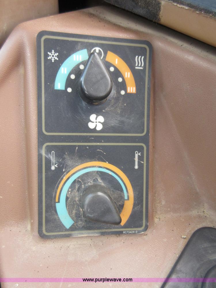 image for item D2441 1995 Caterpillar IT14F integrated tool carrier