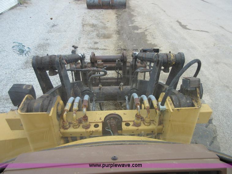image for item D2441 1995 Caterpillar IT14F integrated tool carrier