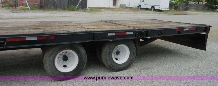image for item D2443 1994 Trail-Eze equipment trailer