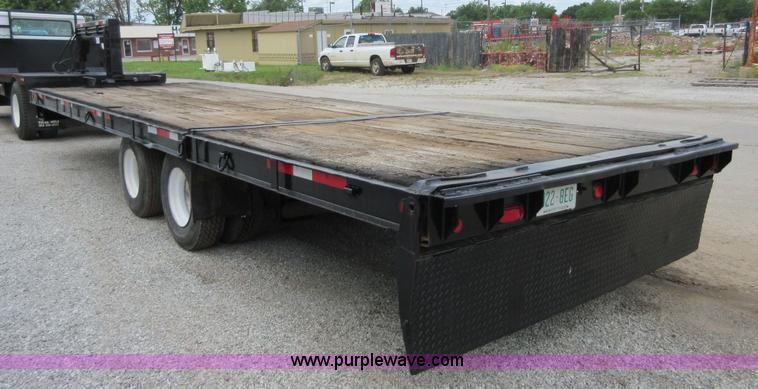 image for item D2443 1994 Trail-Eze equipment trailer