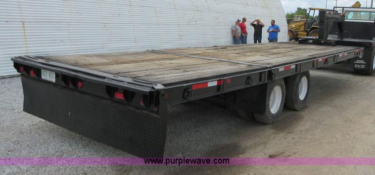 image for item D2443 1994 Trail-Eze equipment trailer