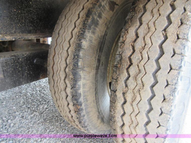 image for item D2443 1994 Trail-Eze equipment trailer