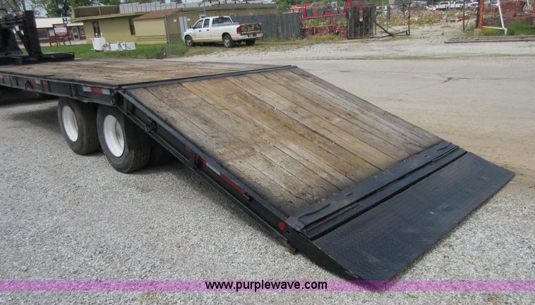 image for item D2443 1994 Trail-Eze equipment trailer