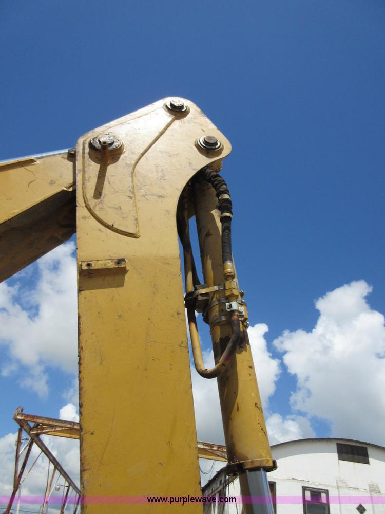 image for item D2444 2001 Caterpillar 420D backhoe